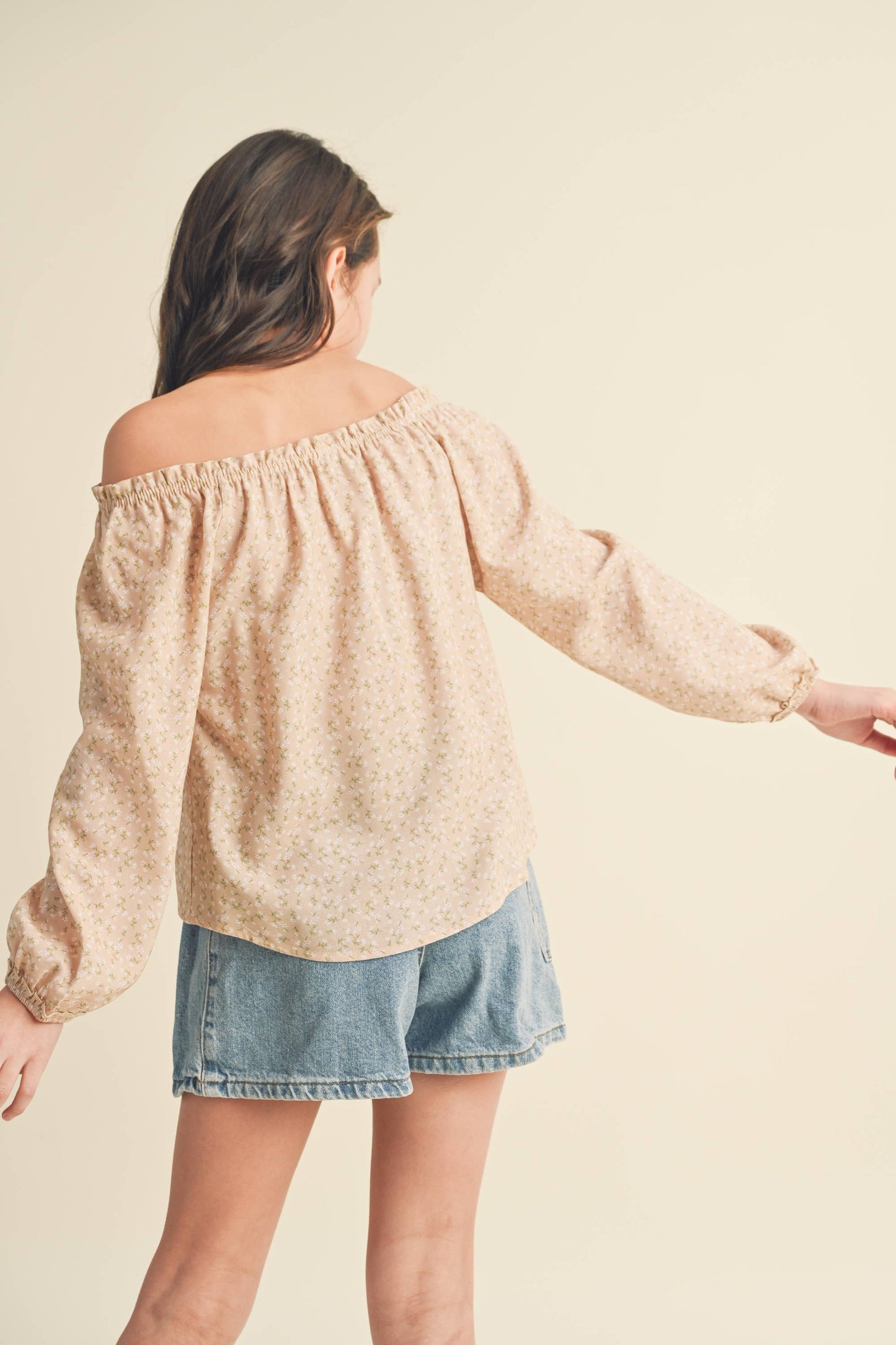 RAGLAN  RUFFLE NECK PEASANT TOP